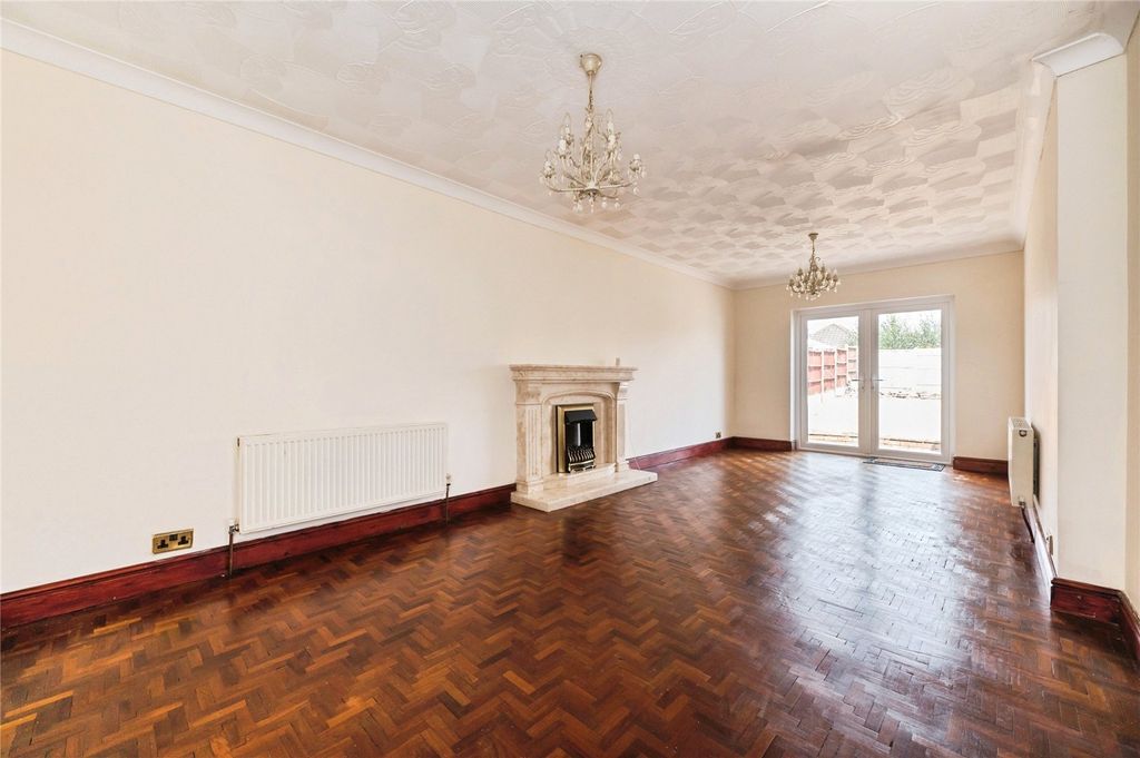 Property photo 2 of 12 Picture No. 38