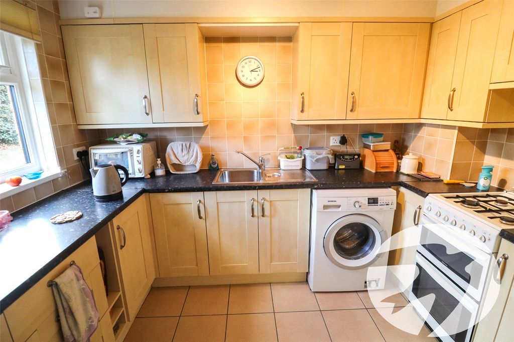 Property photo 3 of 17 Picture No. 20