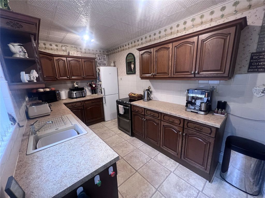 Property photo 3 of 16 Picture No. 19