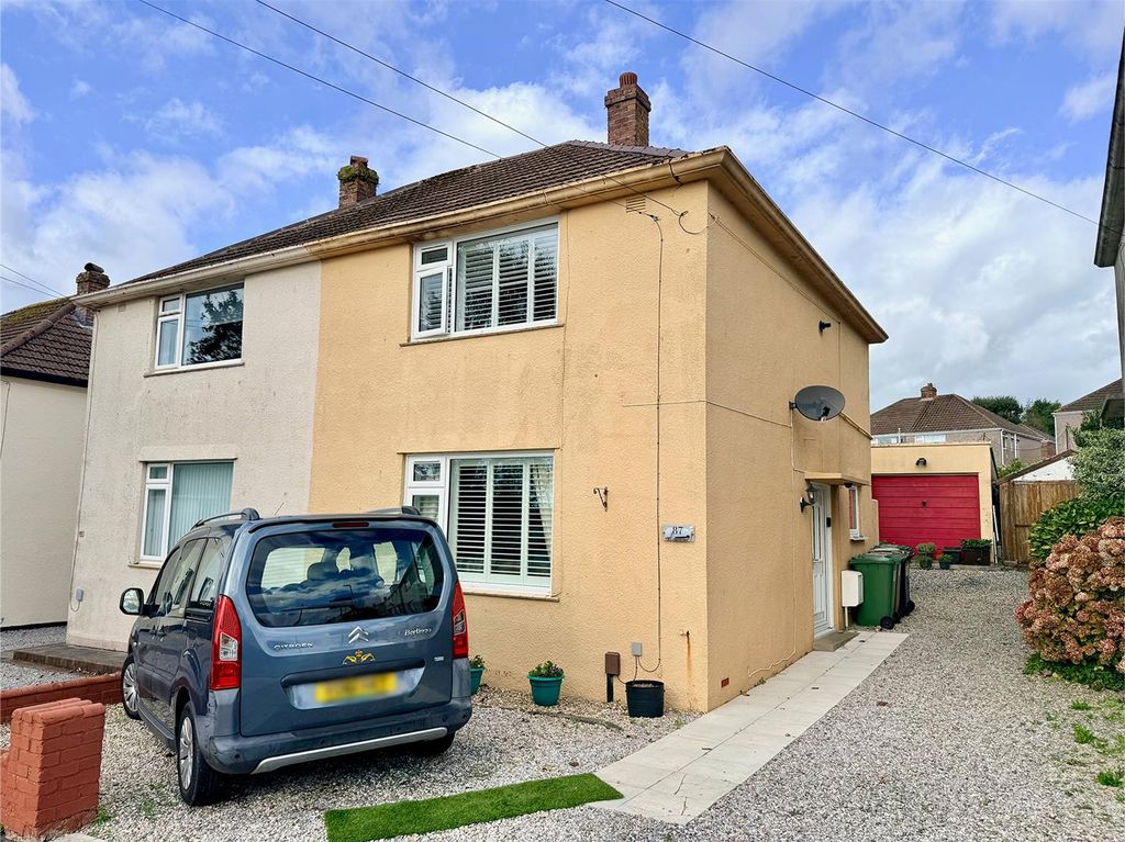 Property photo 1 of 9 St Margarets Road. Plympton, Plymouth Pl7 4Sb
