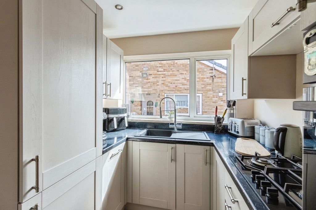 Property photo 3 of 12 Pbox-Img.Jpg