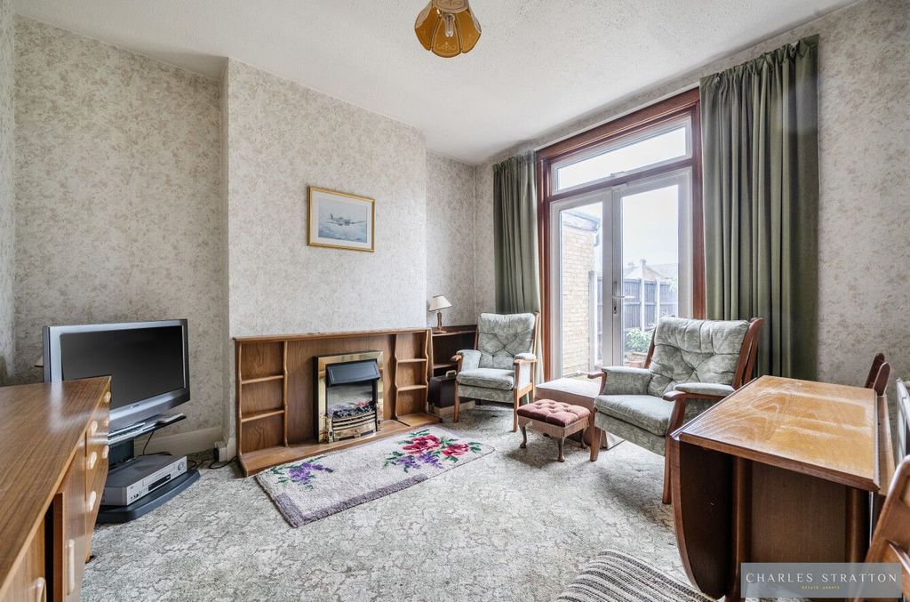 Property photo 3 of 20