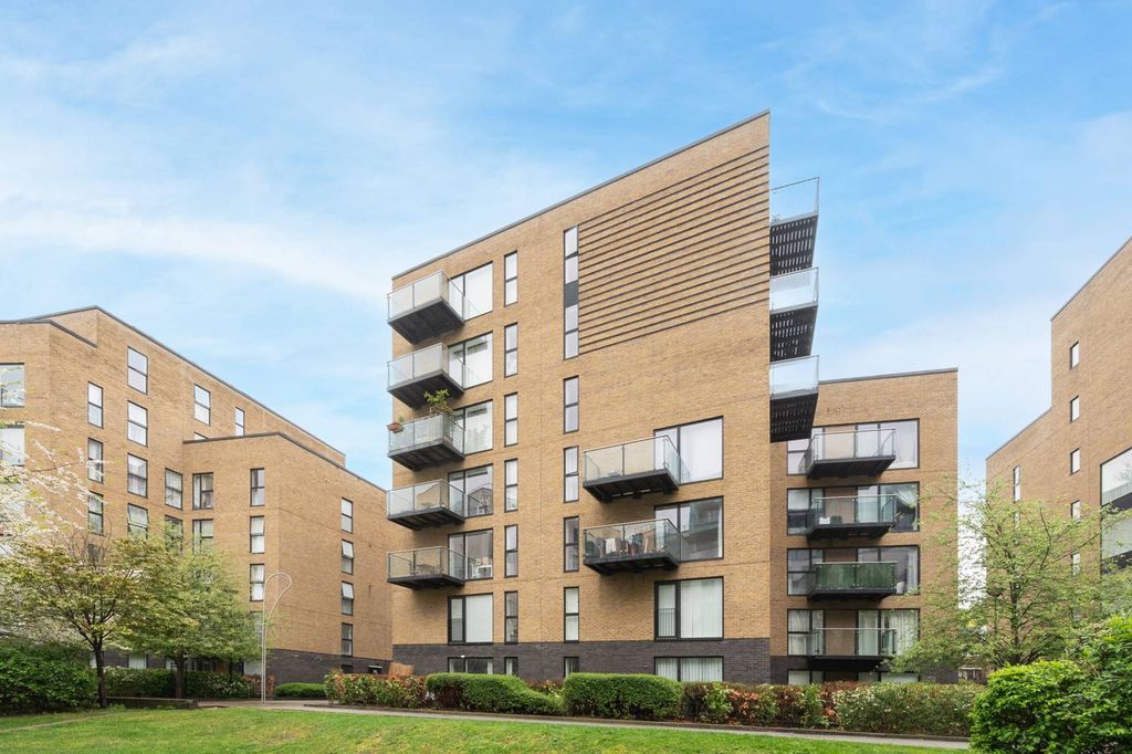 Property photo 3 of 17