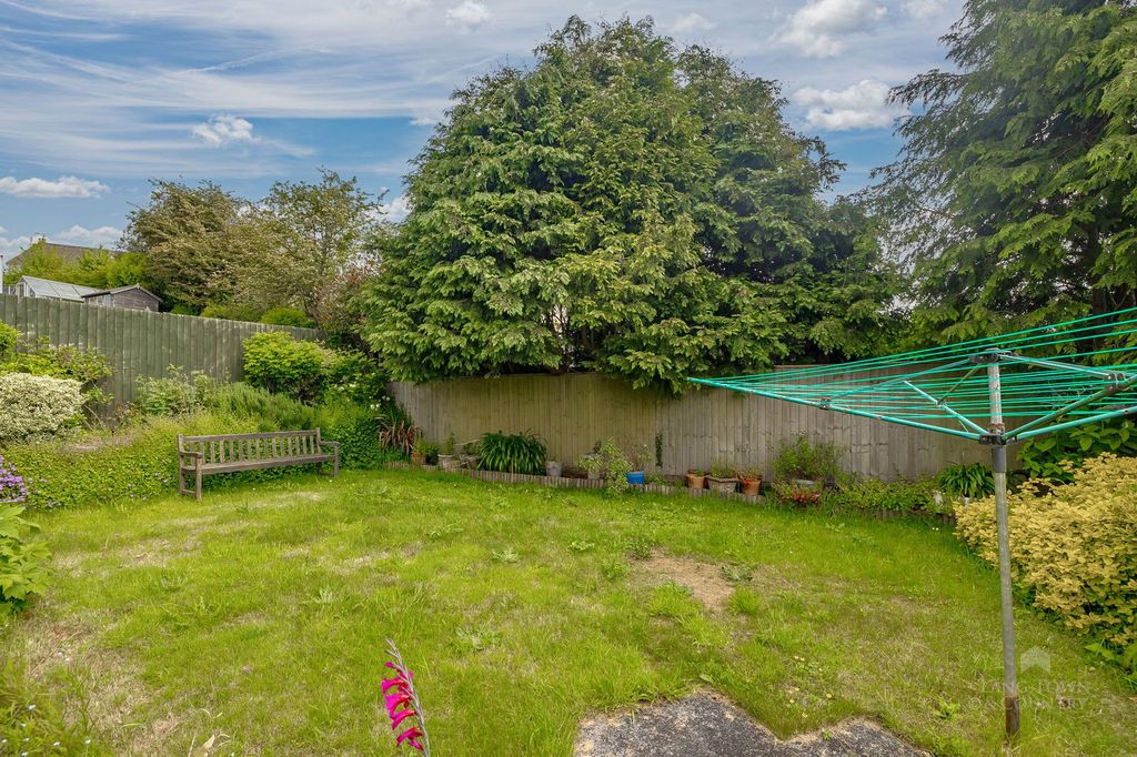 Property photo 2 of 13