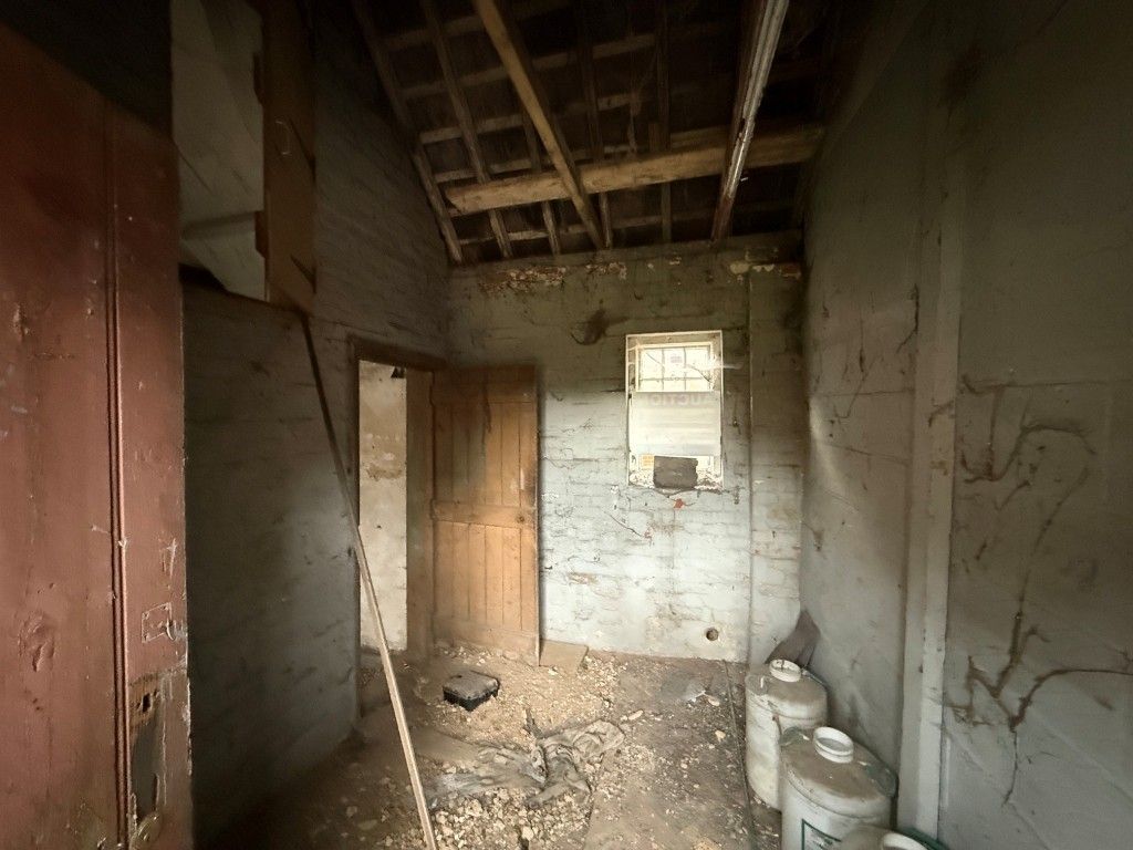 Property photo 3 of 8 Room 1 From The Doorway Window To Rear