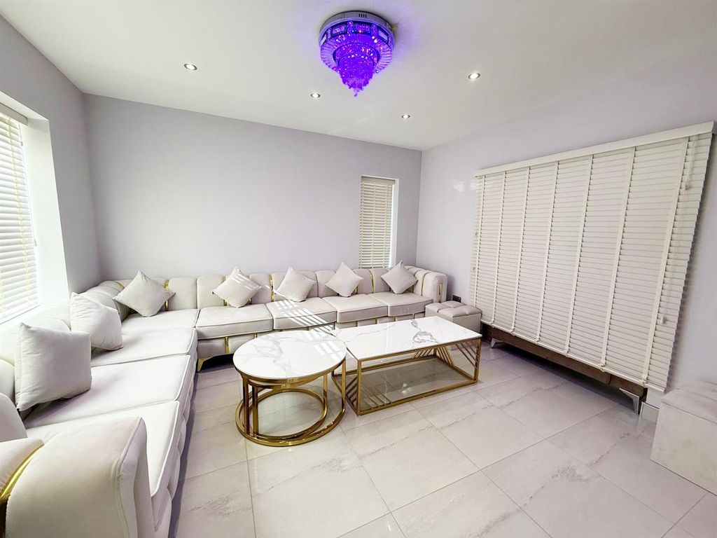 Property photo 3 of 18 19.Jpg
