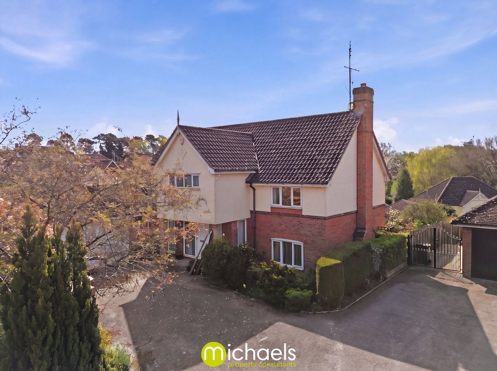 Property photo 1 of 28