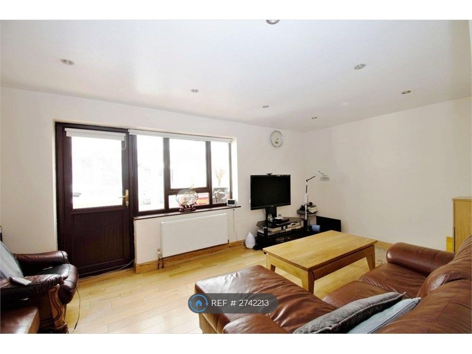 Property photo 2 of 15 Living Area