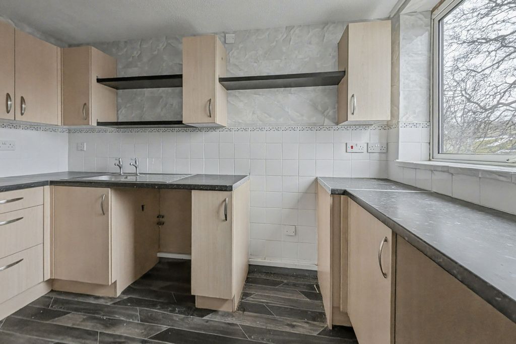 Property photo 3 of 15 Flat 58, Benwell Close, Benwell Grange, Newcastle Upon Tyne, Tyne And Wear, Ne15 6Rz