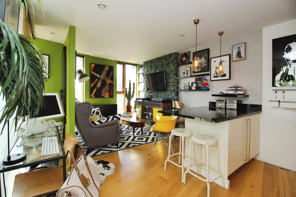 Property photo 1 of 14 Pbox-Img.Jpg