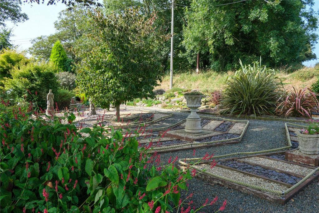 Property photo 3 of 33 Picture No. 30