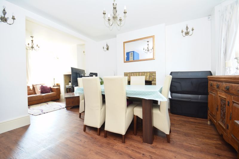 Property photo 3 of 11 Photo 6