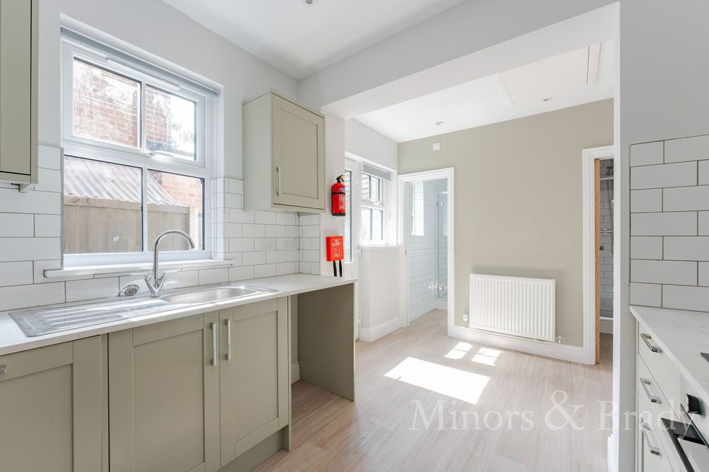 Property photo 3 of 26