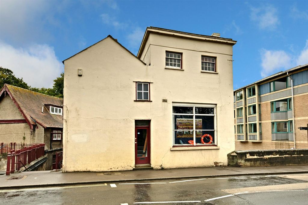 Property photo 1 of 7