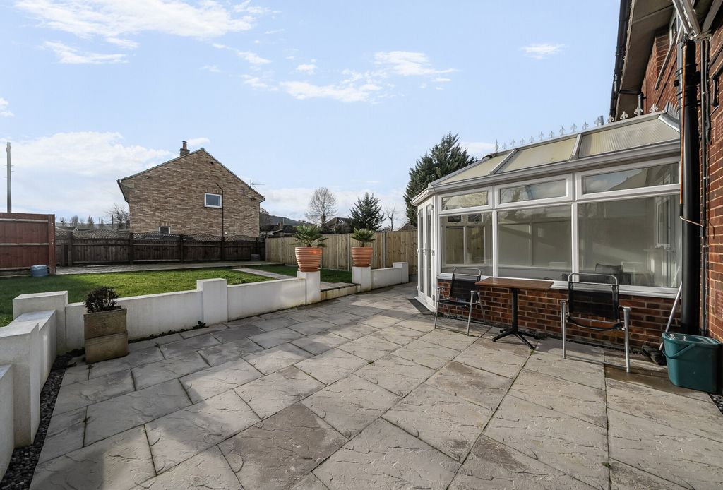 Property photo 3 of 17 1402404-2-696F721...