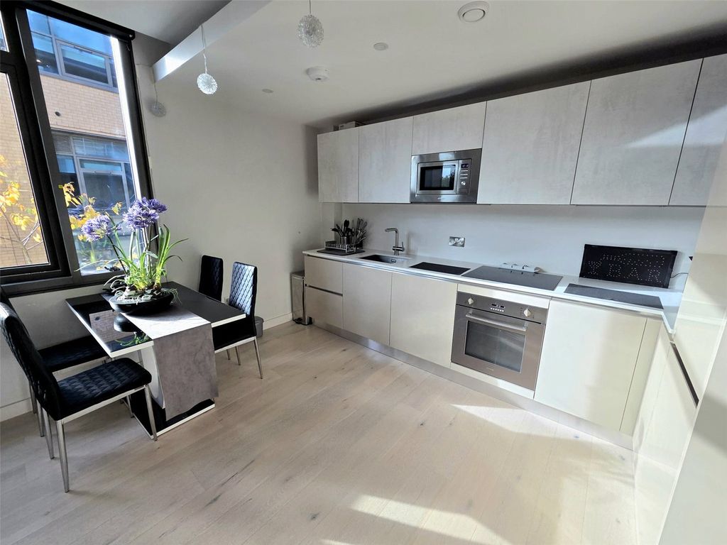 Property photo 3 of 11 Picture No. 04