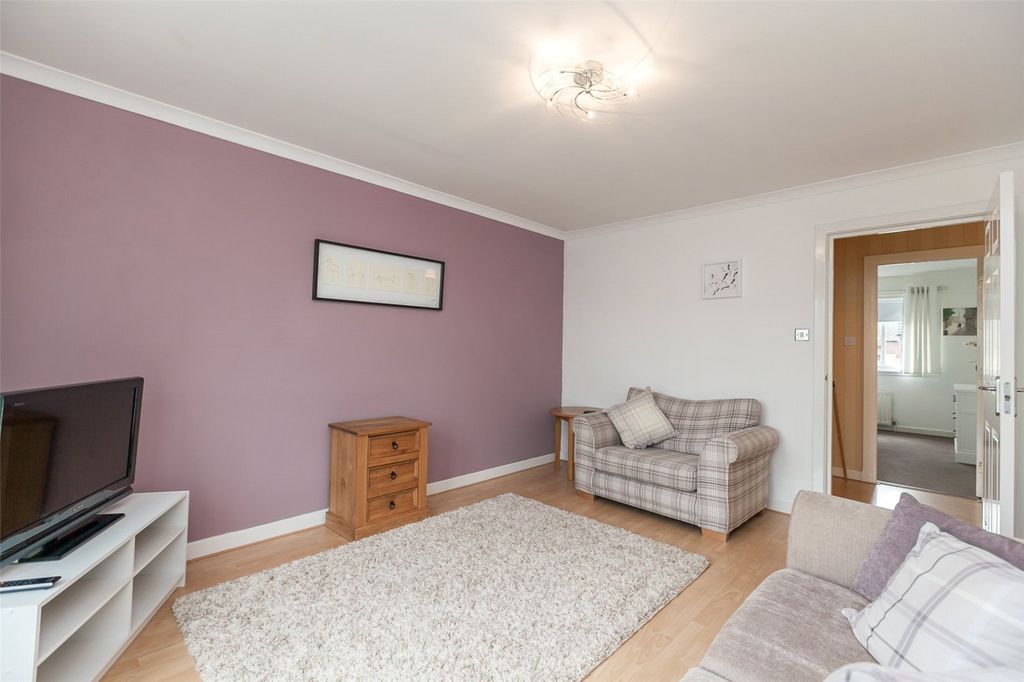 Property photo 2 of 11 Photo 2