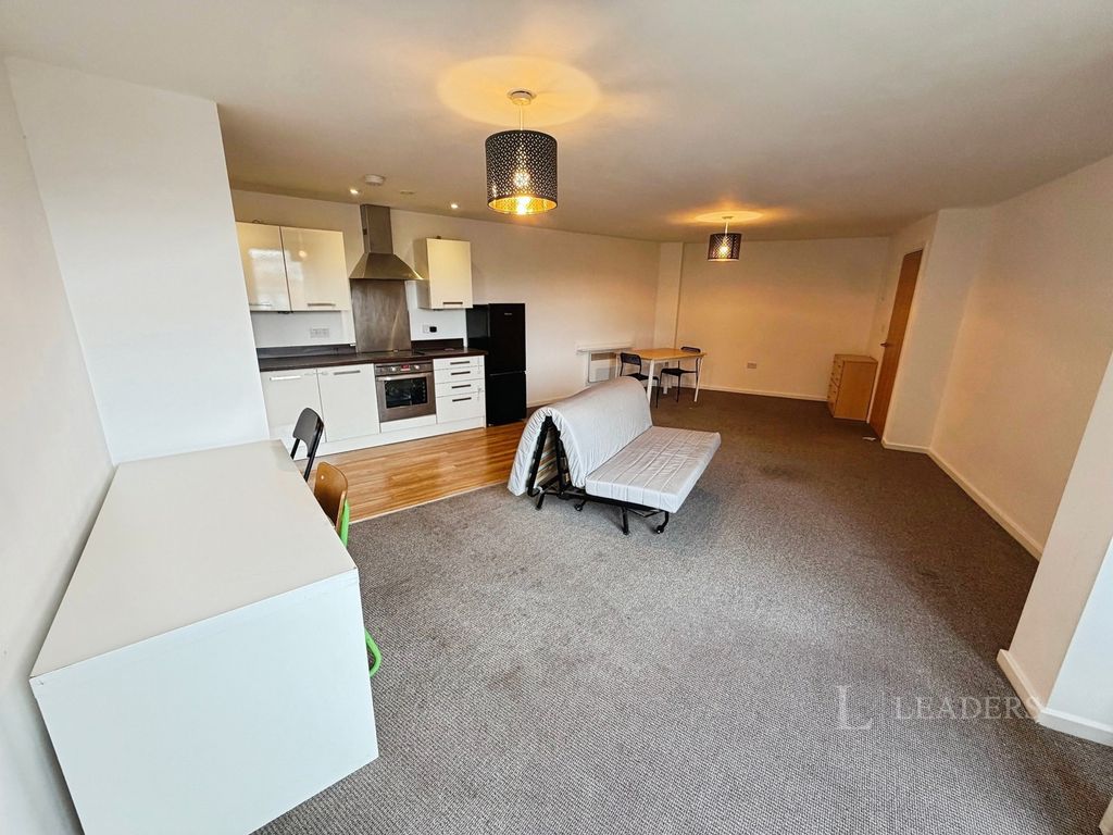 Property photo 2 of 10 Lounge