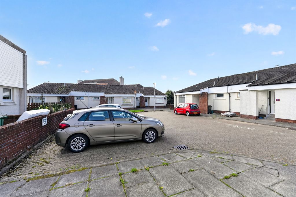 Property photo 3 of 13