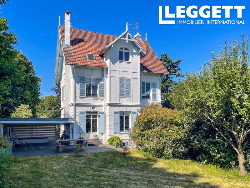 Property photo 1 of 10