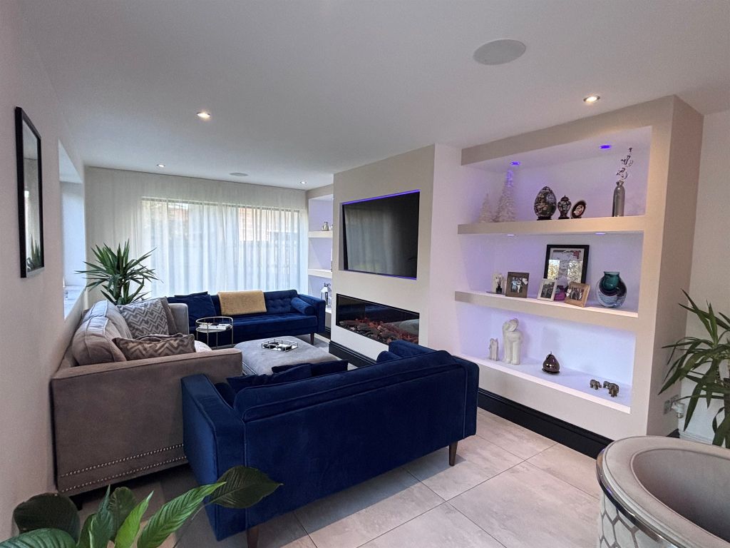 Property photo 2 of 23