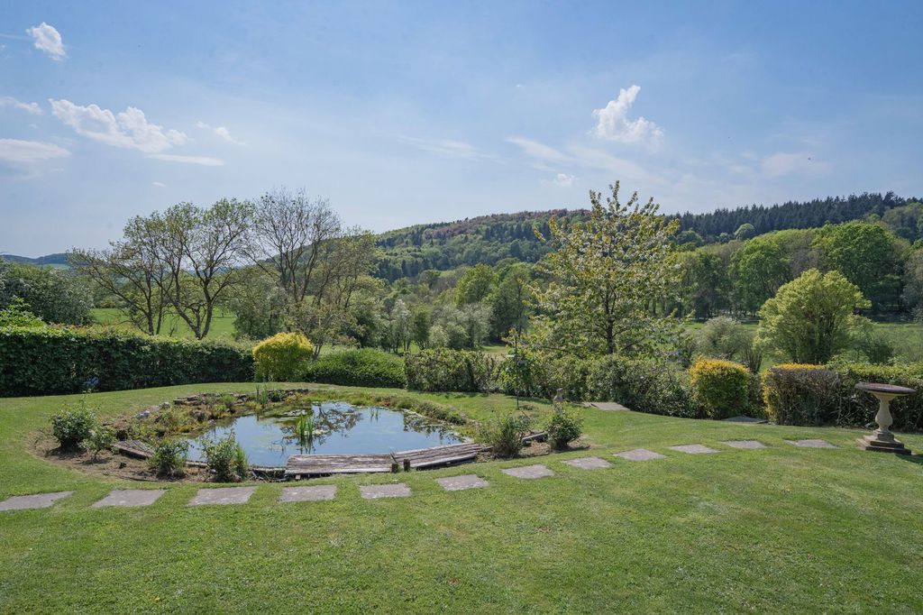 Property photo 2 of 18