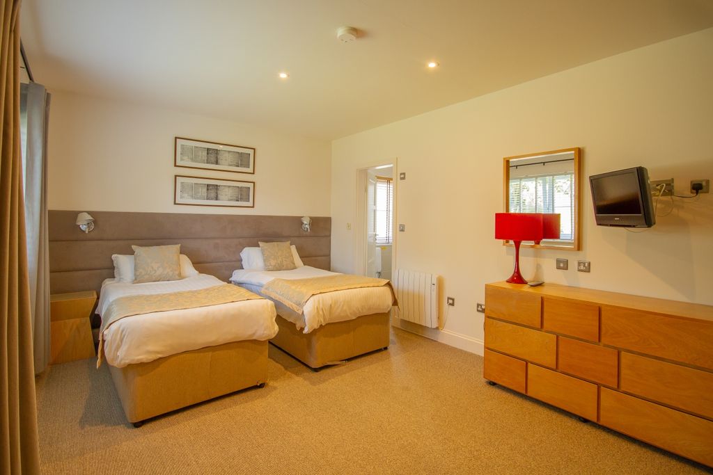 Property photo 3 of 12 Tps 01726 217 888-01