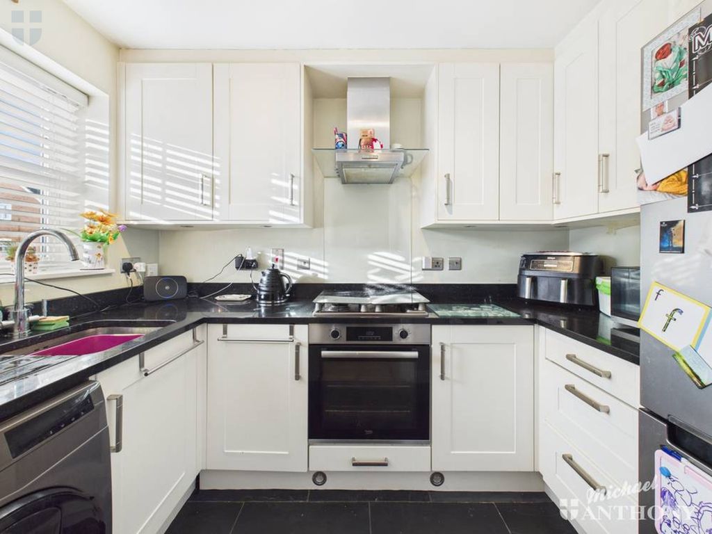 Property photo 3 of 9 Cam03852G0-Pr0500-Still002-Thumbnail-H750-70