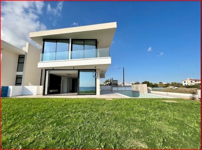 Property photo 1 of 32