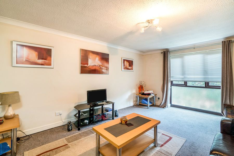 Property photo 3 of 8 2.Jpg