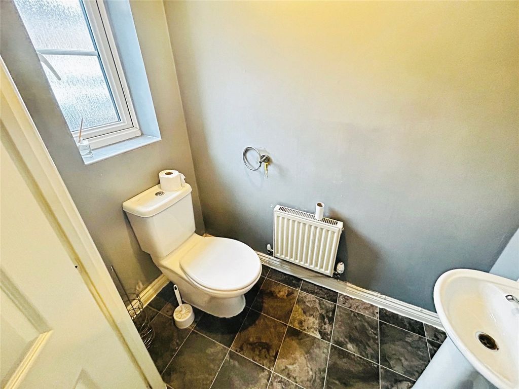 Property photo 2 of 14 Picture No. 23