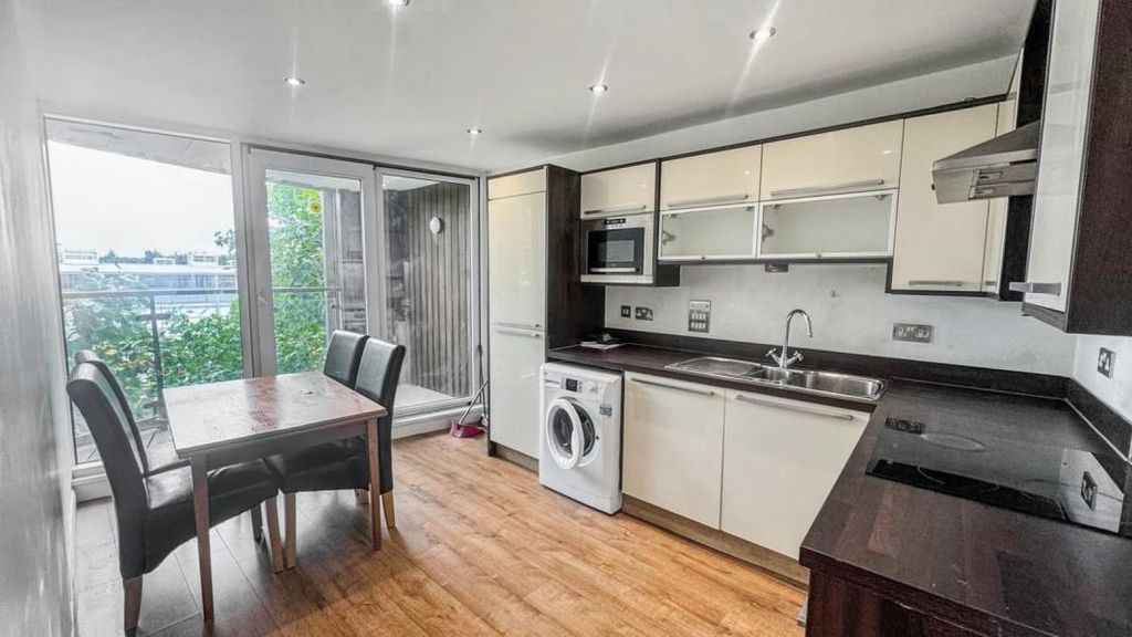 Property photo 3 of 13