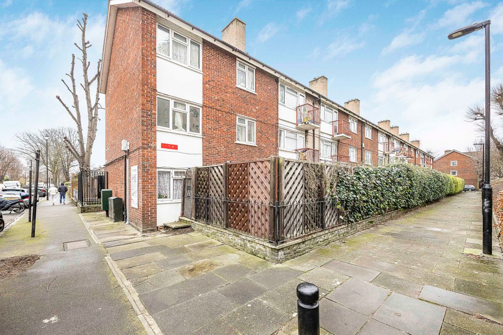 Property photo 1 of 9