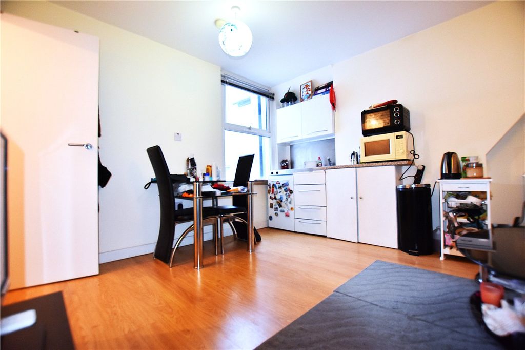 Property photo 2 of 8 Picture No. 01