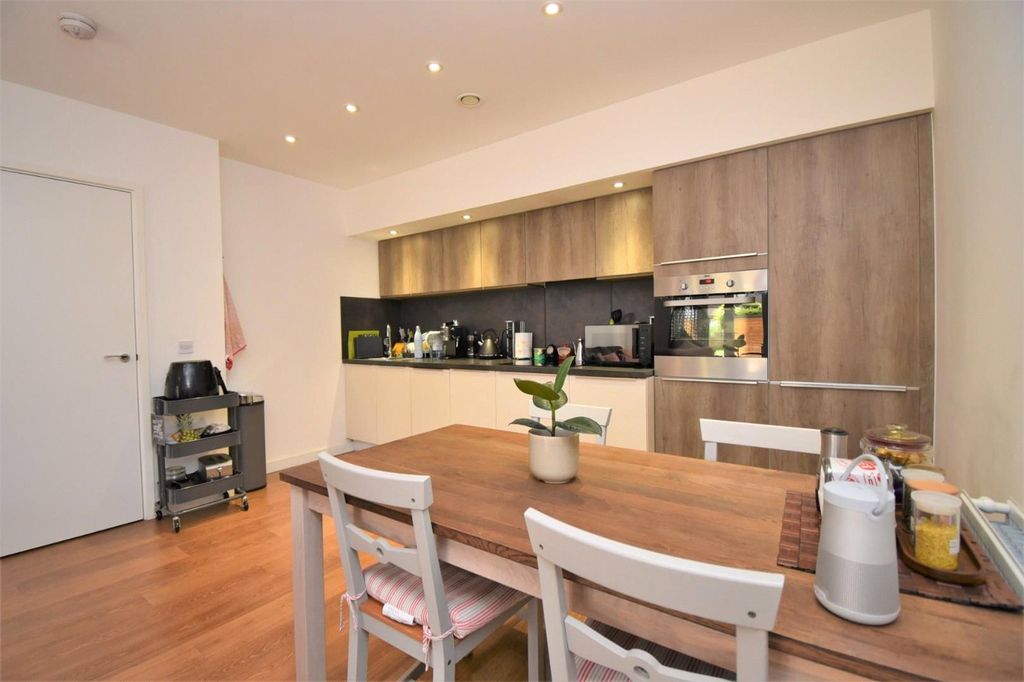 Property photo 2 of 18 Kitchen/Dining Area