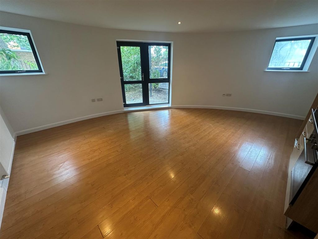 Property photo 2 of 6 1.Jpg