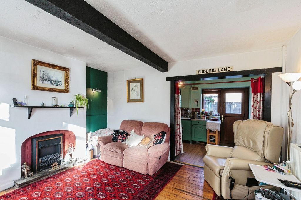 Property photo 3 of 17 Photo