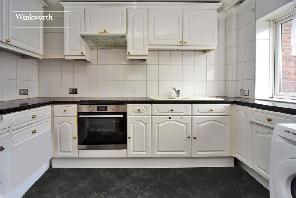 Property photo 2 of 12 Picture No. 03