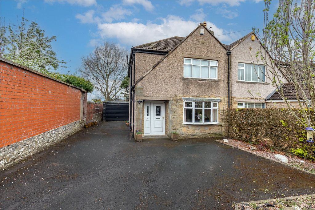 Property photo 1 of 19 External
