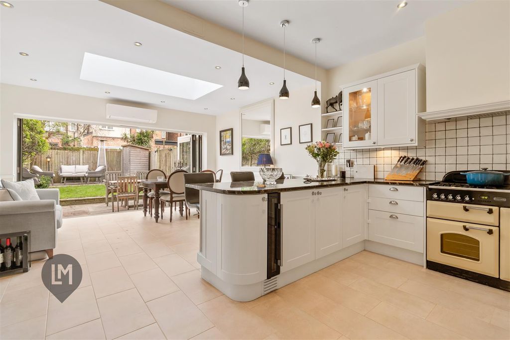 Property photo 2 of 8 Kitchen/Dining/Living