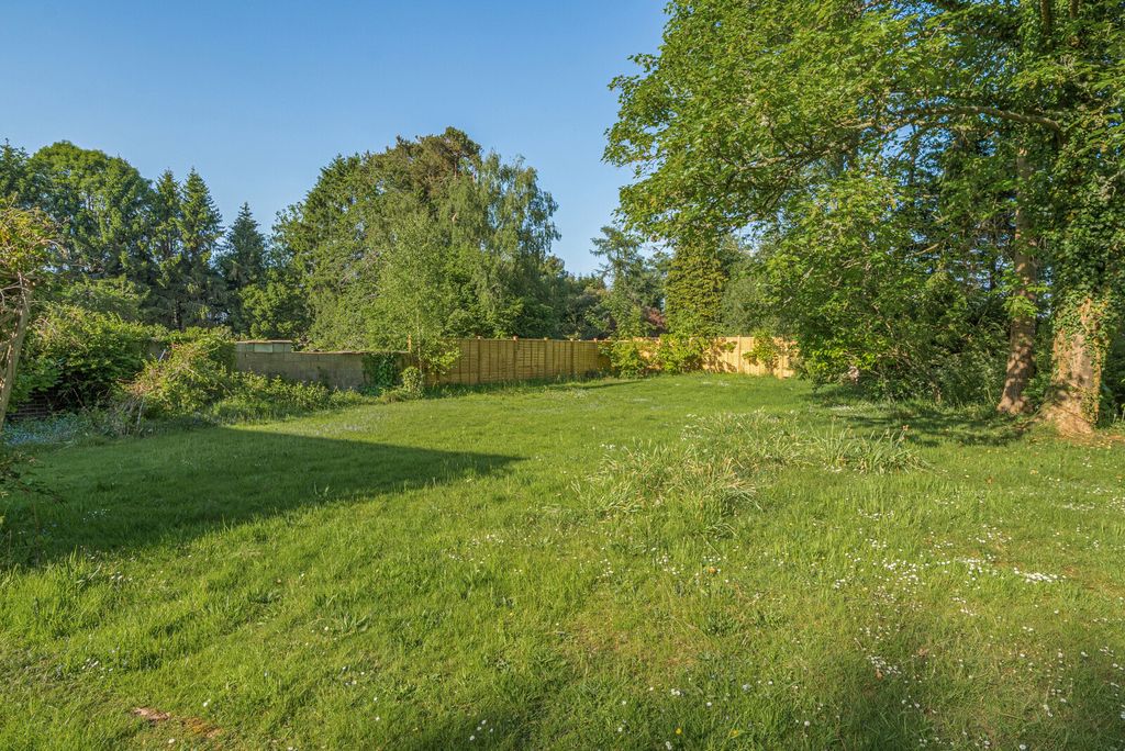 Property photo 3 of 19 1295165-5-6827705...
