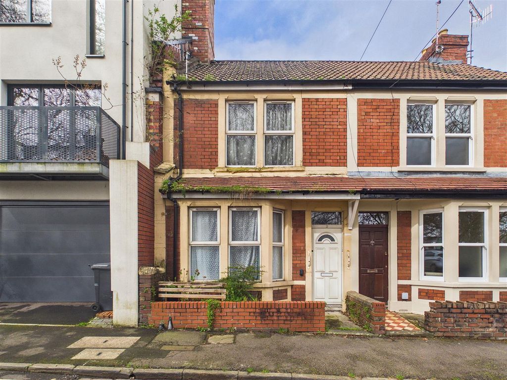 Property photo 1 of 10 1 - Terraced House For Auction, Southville.Jpg