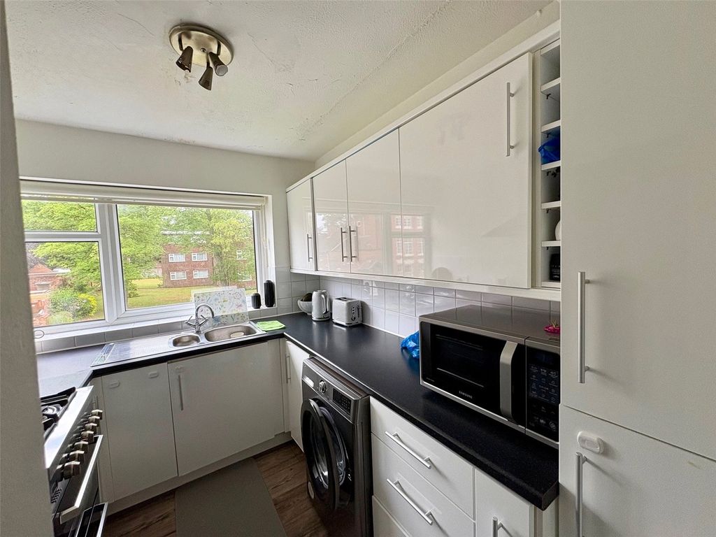 Property photo 3 of 14 Picture No. 31