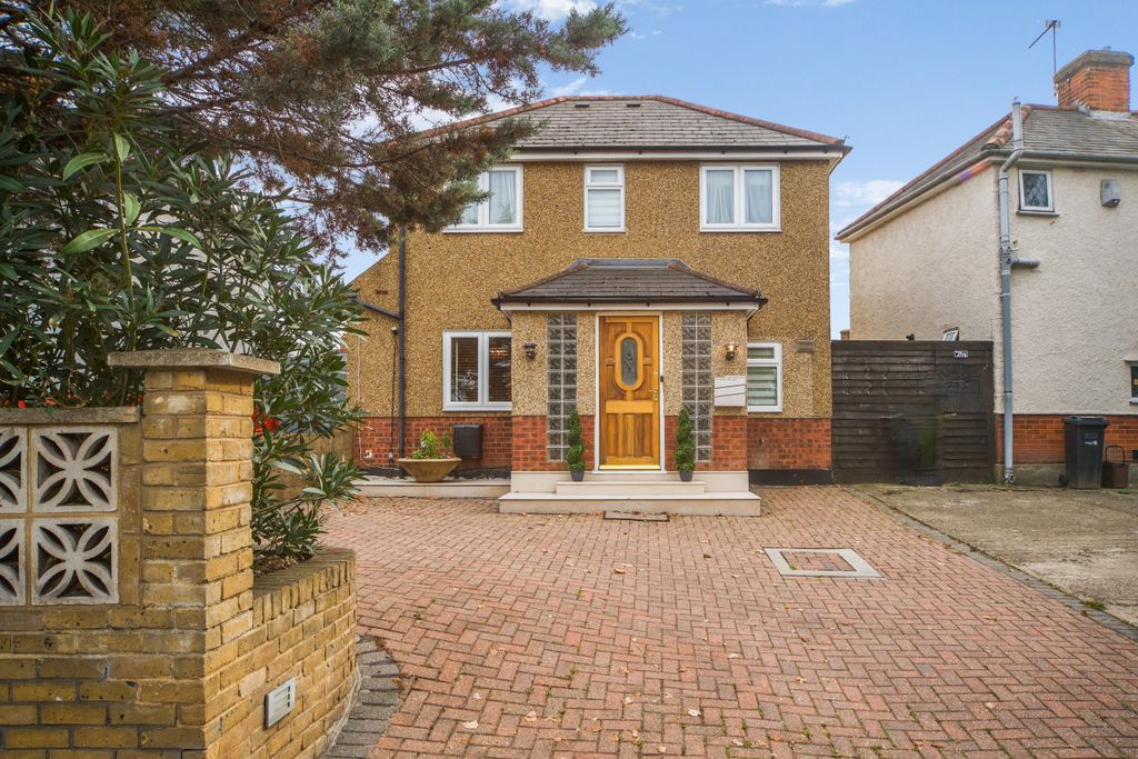 Property photo 1 of 28