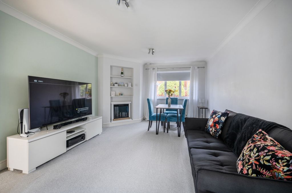 Property photo 2 of 20 1436687-1-69De518...