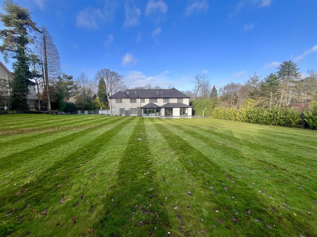 Property photo 3 of 33