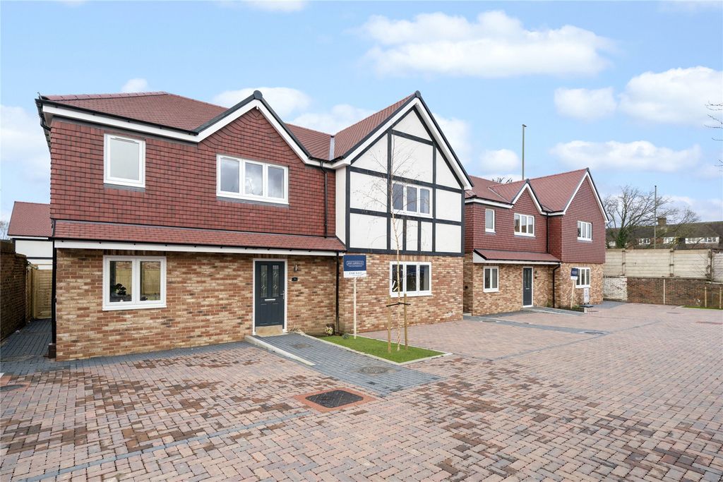 Property photo 2 of 9 Picture No. 35