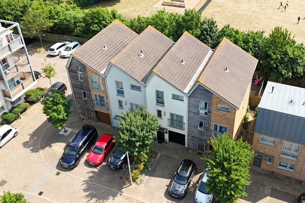 Property photo 1 of 25 4075920