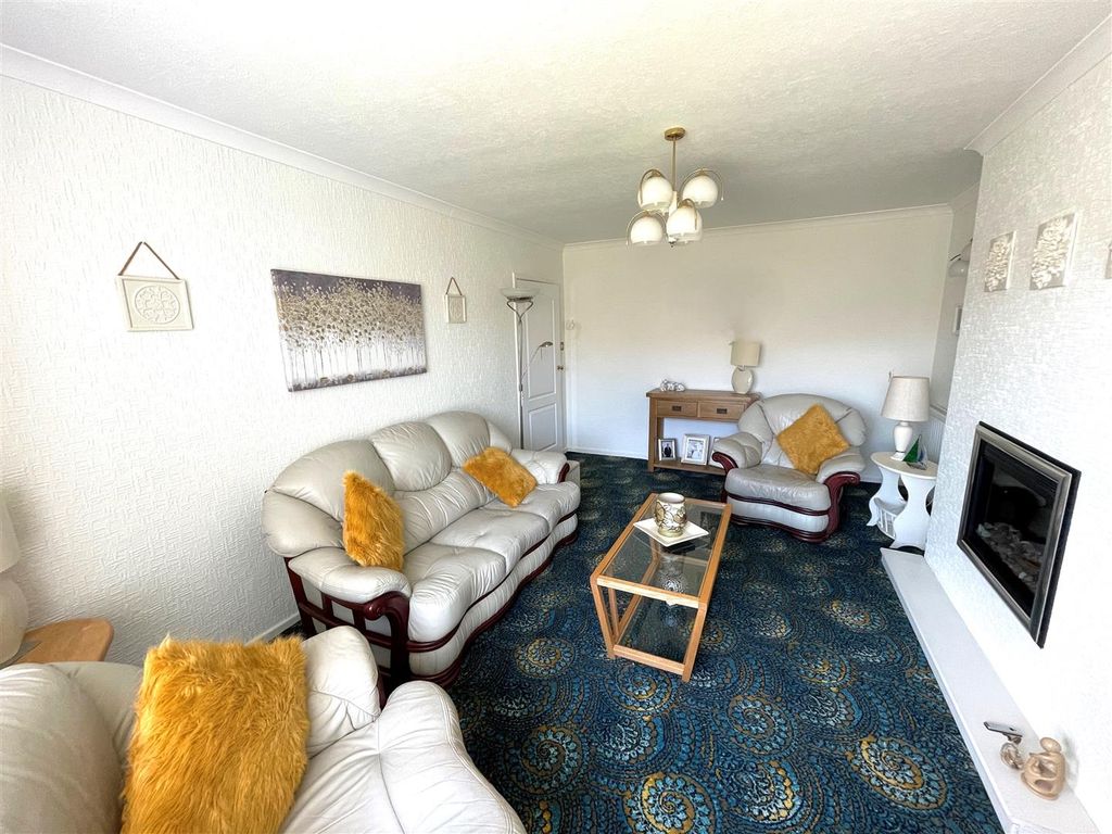 Property photo 2 of 15 Lounge 2.Jpg