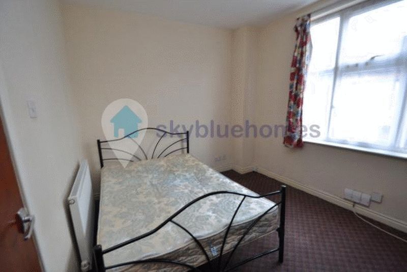 Property photo 3 of 6 Photo 2